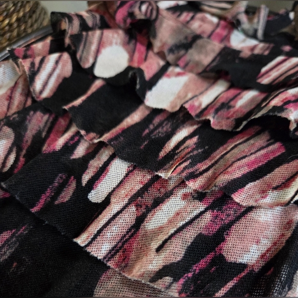 The Limited Black and Pink Tank Top - Picture 3 of 3